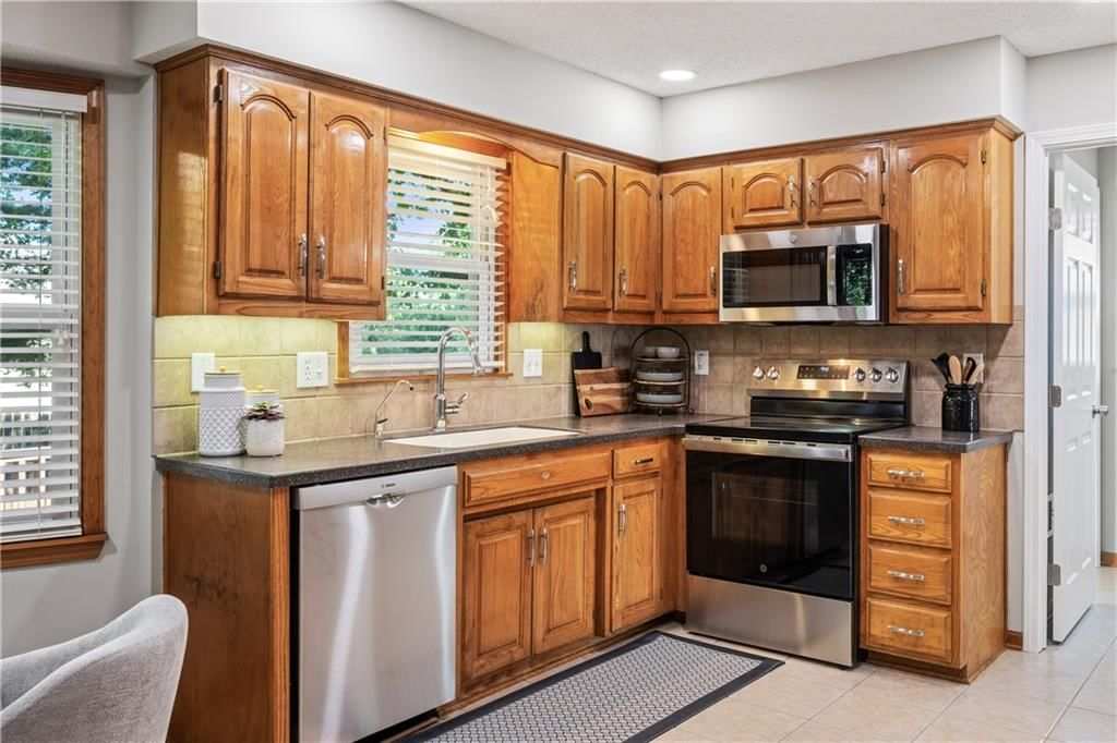 1042 E Millview Circle — photo 9