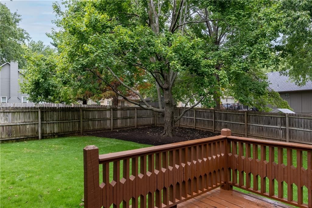 1042 E Millview Circle — photo 34