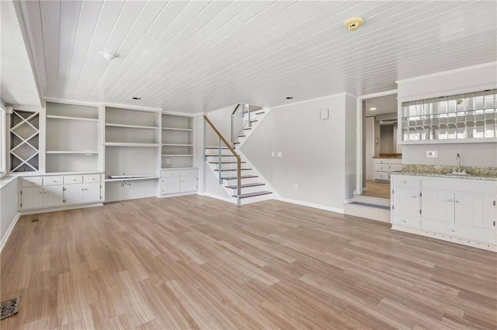 8406 Ensley Lane — photo 35