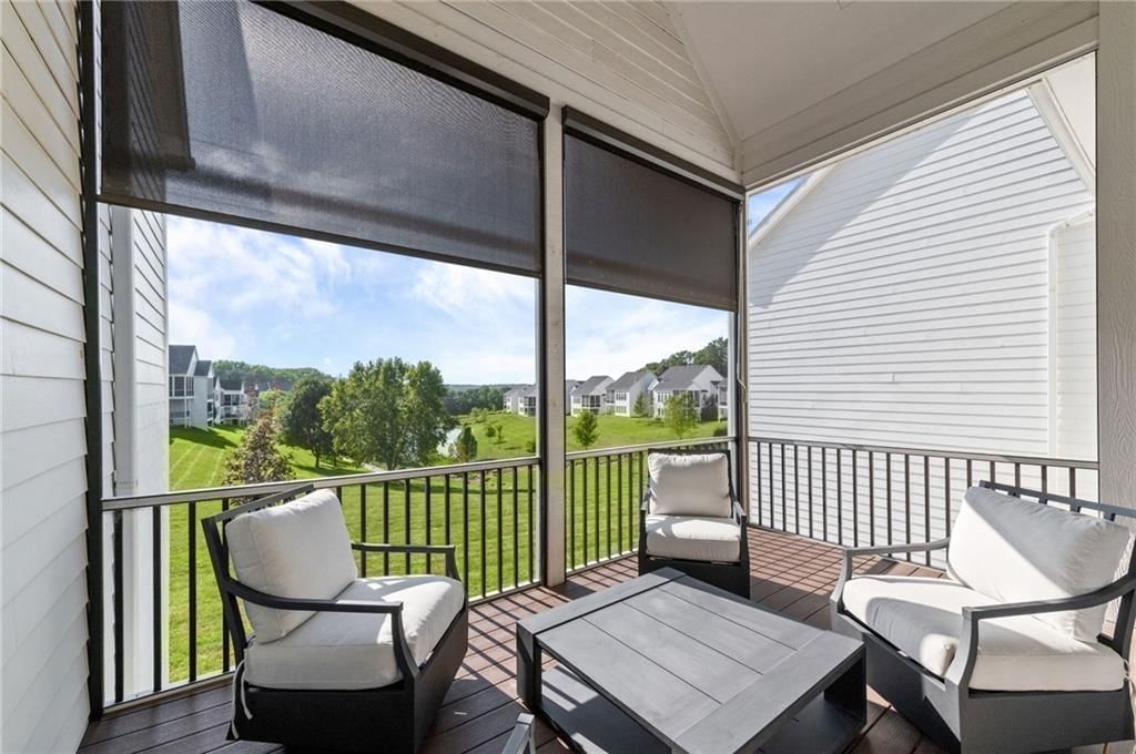 Photo 12 of 37 - 6140 Lime Stone Court, Parkville, MO 64152