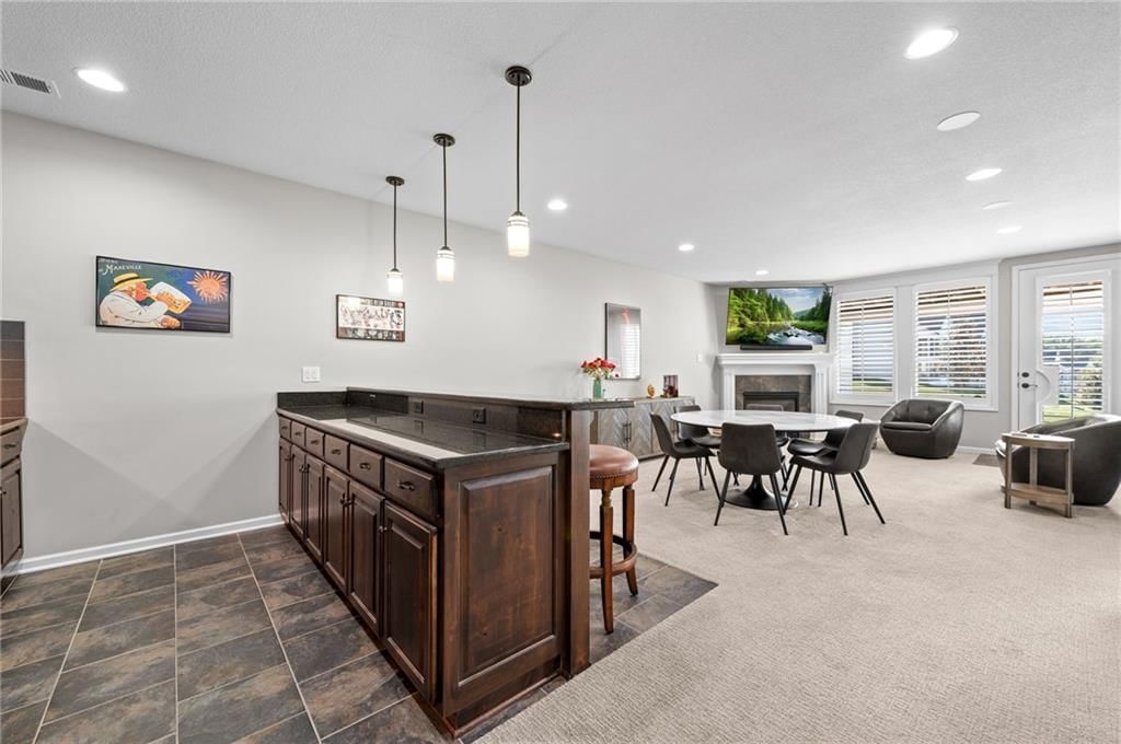 Photo 31 of 37 - 6140 Lime Stone Court, Parkville, MO 64152