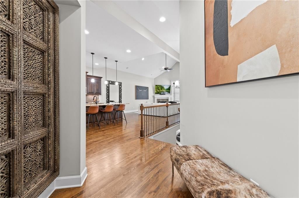 Photo 16 of 37 - 6140 Lime Stone Court, Parkville, MO 64152