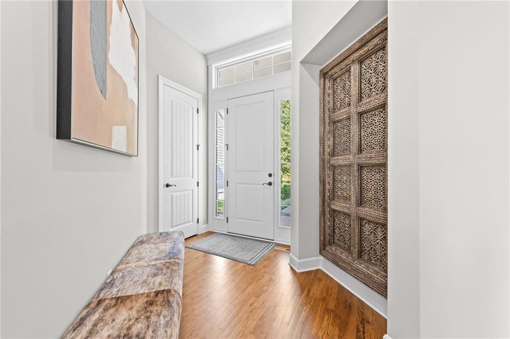 Photo 15 of 37 - 6140 Lime Stone Court, Parkville, MO 64152