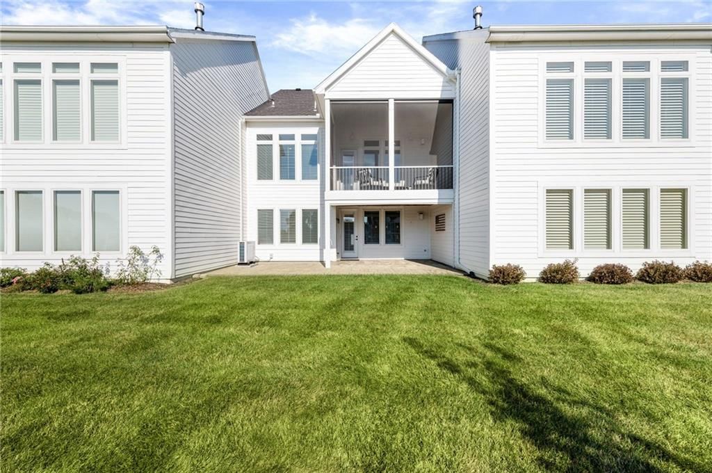 Photo 5 of 37 - 6140 Lime Stone Court, Parkville, MO 64152