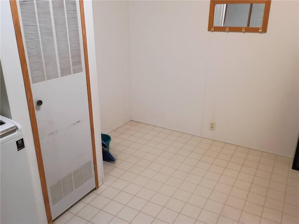 479 E 612th Street — photo 33
