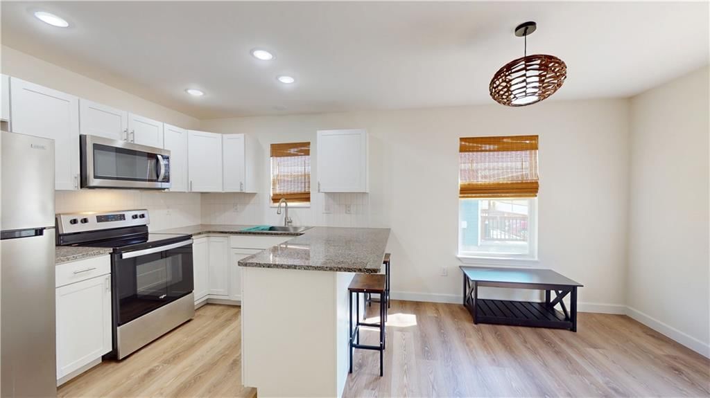 604 N Spring Street — photo 2