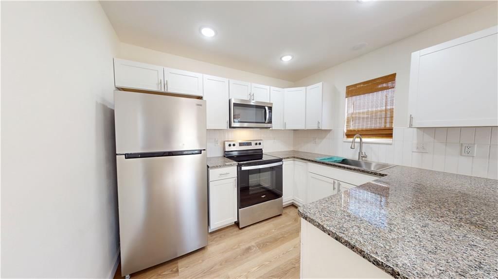 604 N Spring Street — photo 4