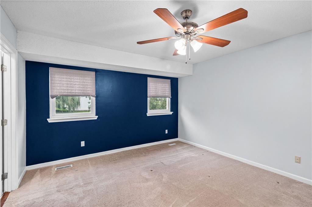 Photo 17 of 30 - 10517 N McGee Street, Kansas City, MO 64155