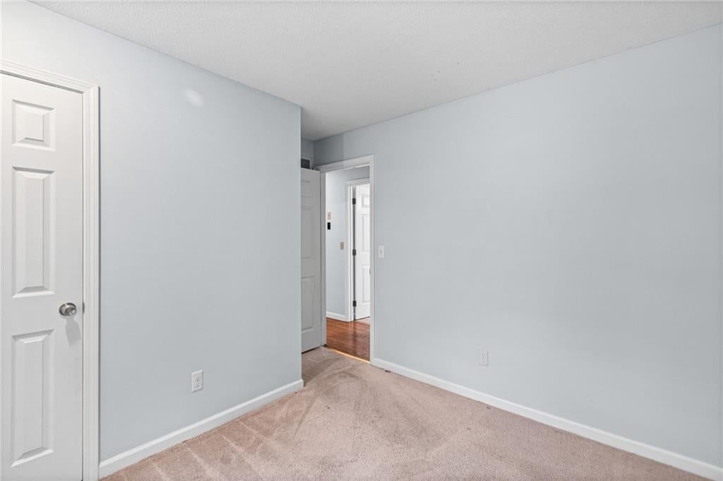 Photo 16 of 30 - 10517 N McGee Street, Kansas City, MO 64155