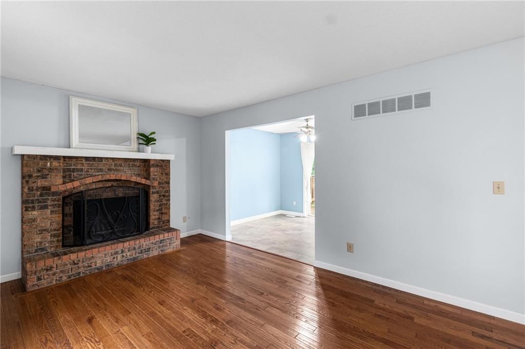 Open floor plan at 10517 N McGee Street, Kansas City, MO 64155