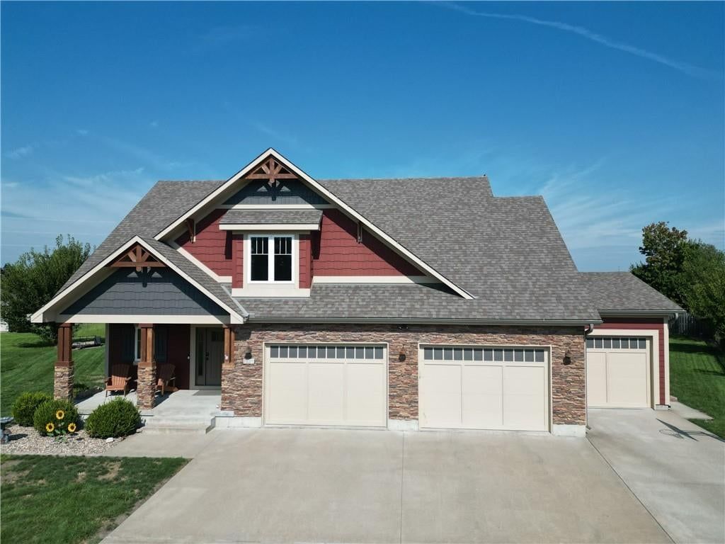 701 Lightner Circle — photo 1