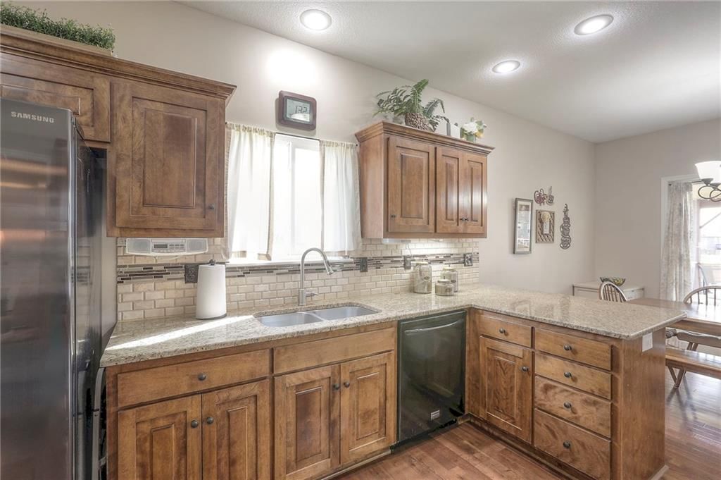 Photo 11 of 38 - 7919 NE 109th Court, Kansas City, MO 64157