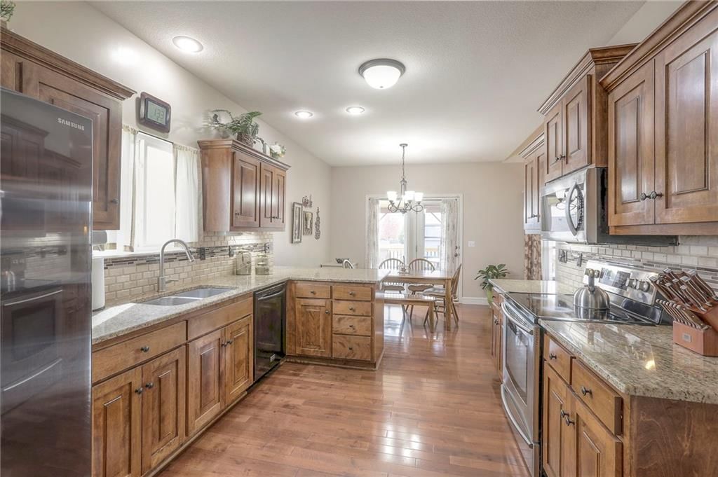 Photo 12 of 38 - 7919 NE 109th Court, Kansas City, MO 64157