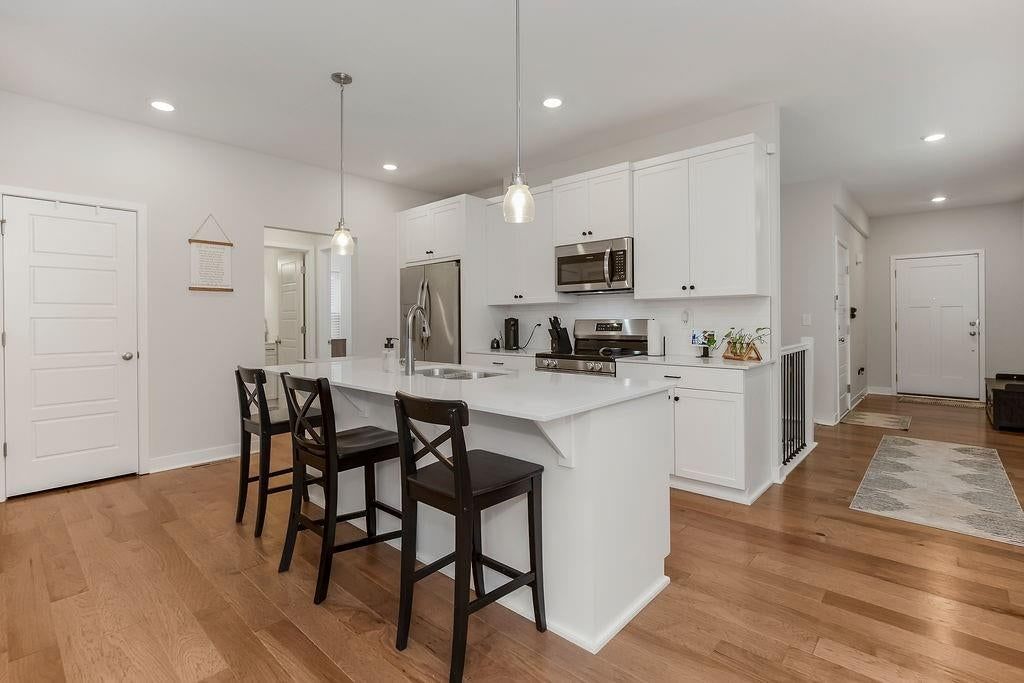 511 Hampstead Drive — photo 7
