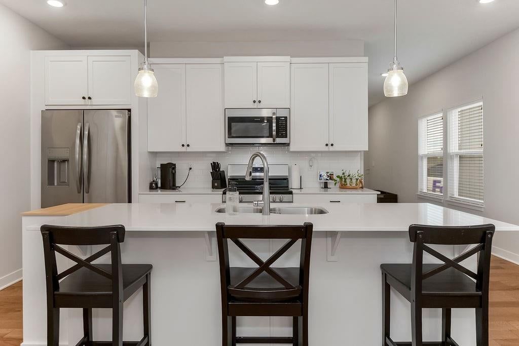 511 Hampstead Drive — photo 8