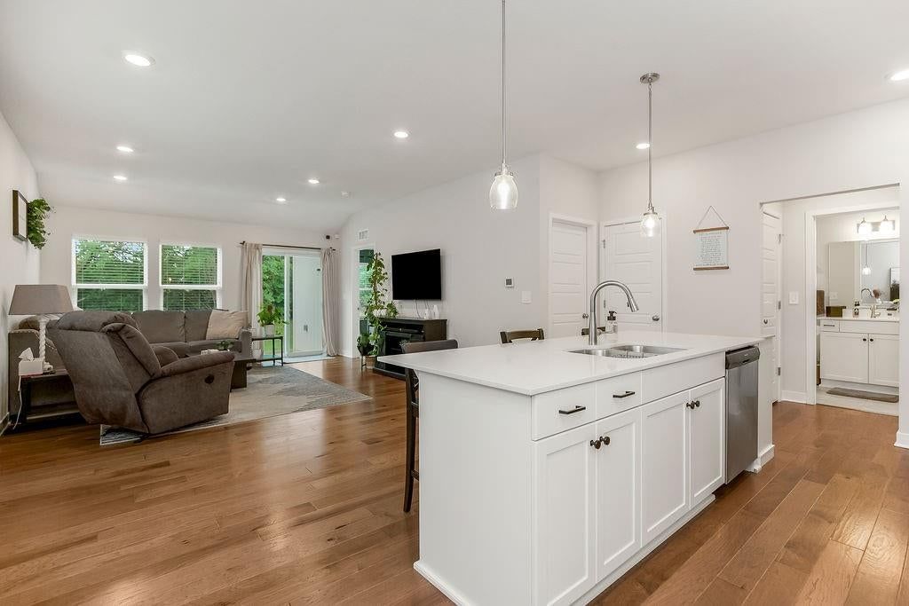 511 Hampstead Drive — photo 11