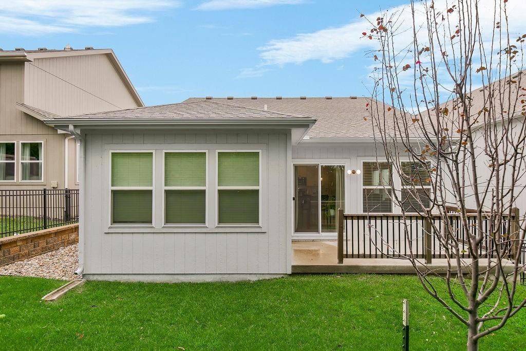 511 Hampstead Drive — photo 24