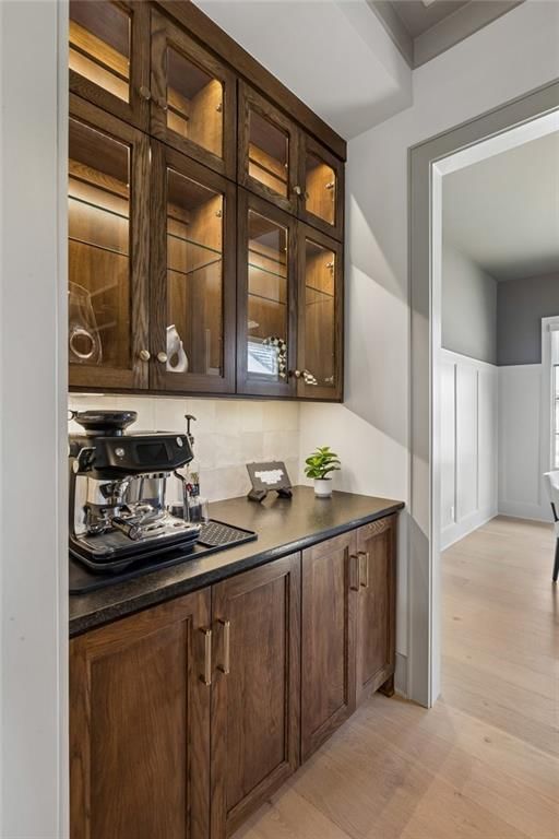 13704 Pembroke Lane — photo 10