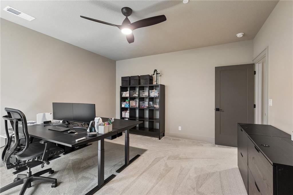 Photo 40 of 44 - 13704 Pembroke Lane, Leawood, KS 66224