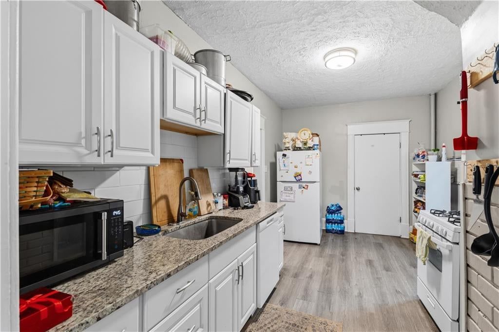206 N Valley Street — photo 11