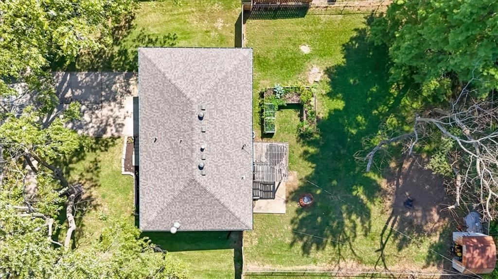 Photo 34 of 38 - 3916 S Crackerneck Road, Independence, MO 64055