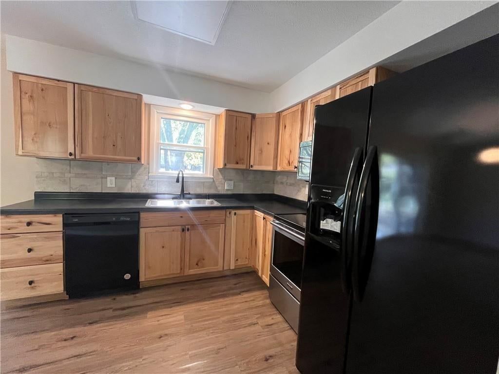 1828 E Pine Street — photo 22