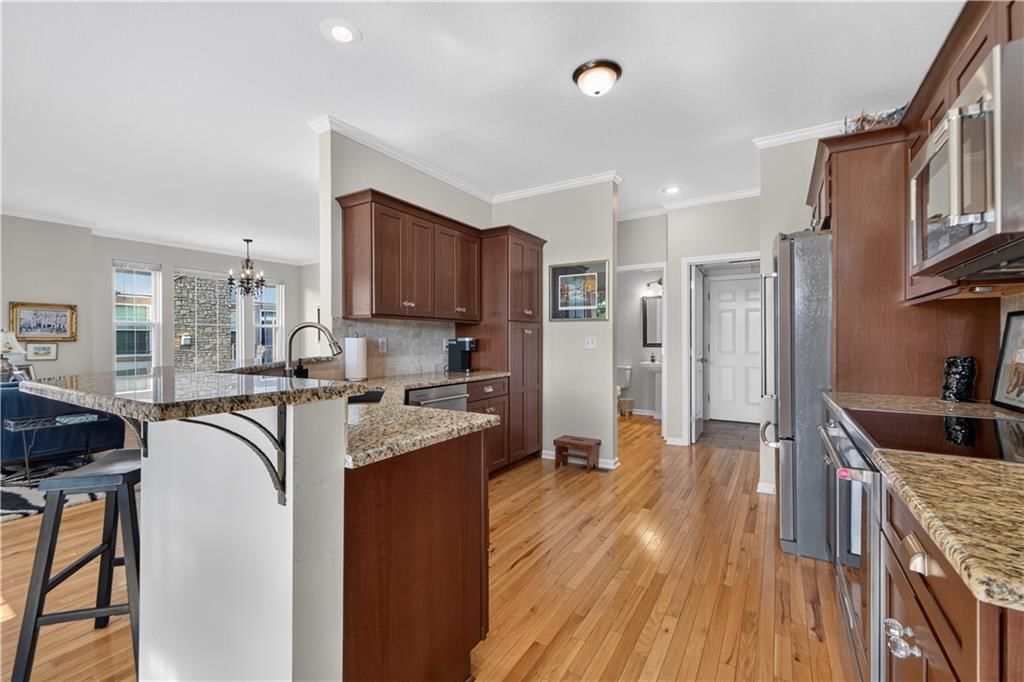 16100 Linden Street — photo 16