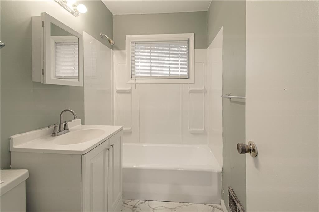 7001 E 107th Street — photo 18