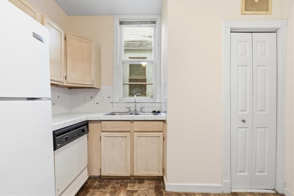 4335 Campbell Street — photo 7