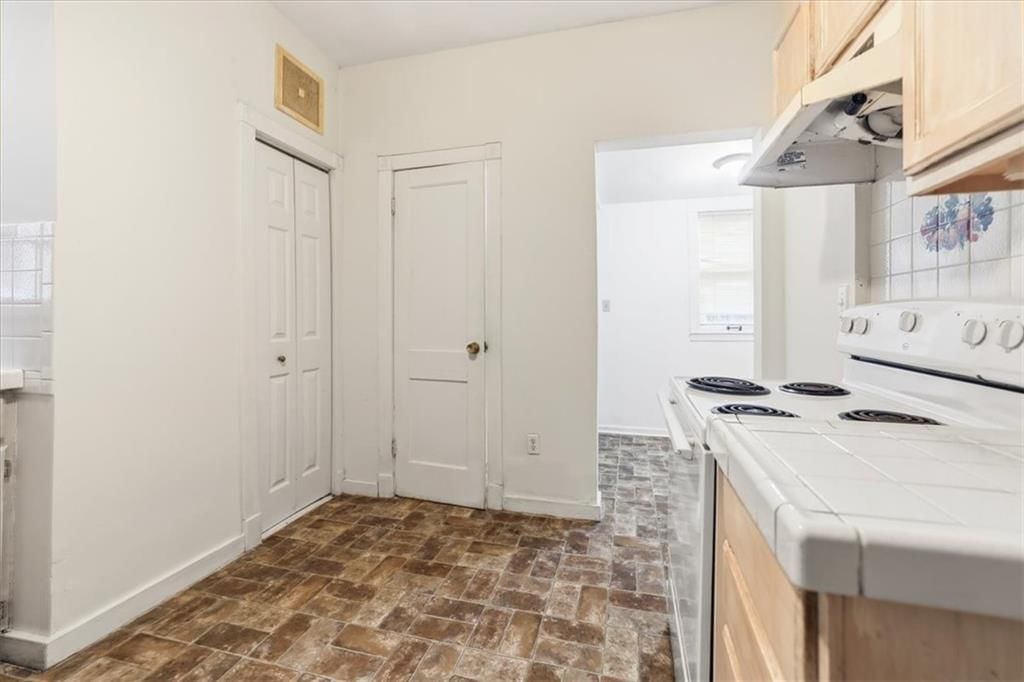 4335 Campbell Street — photo 8