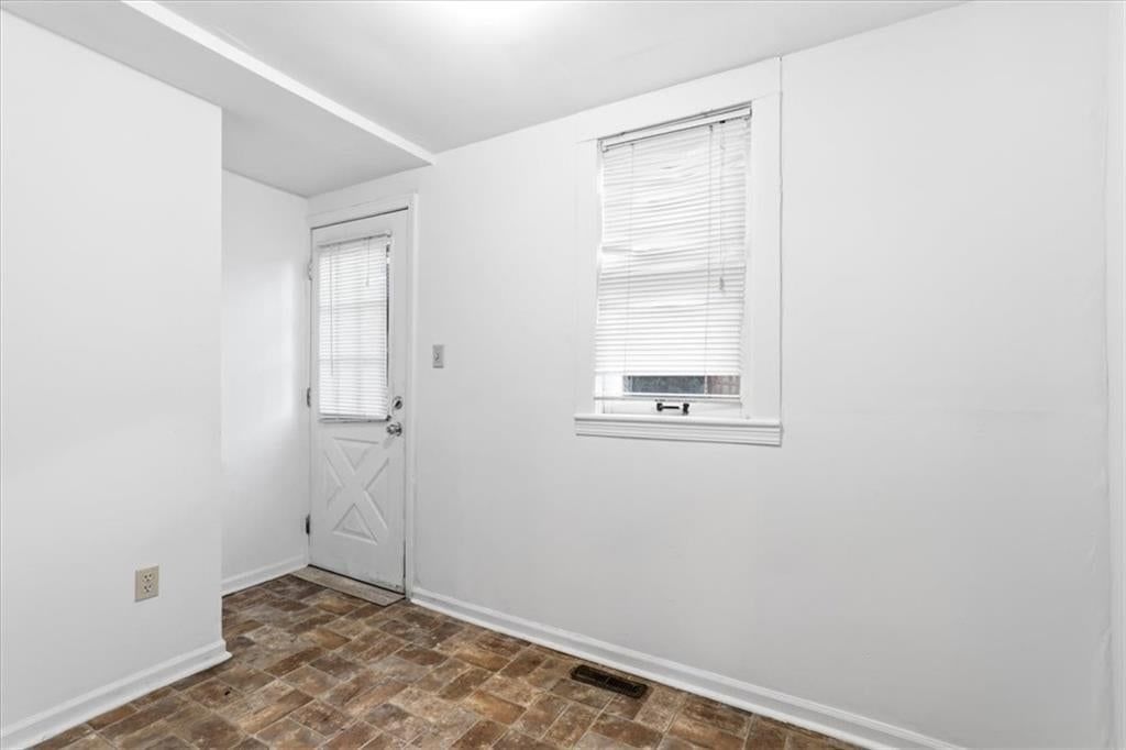 4335 Campbell Street — photo 10