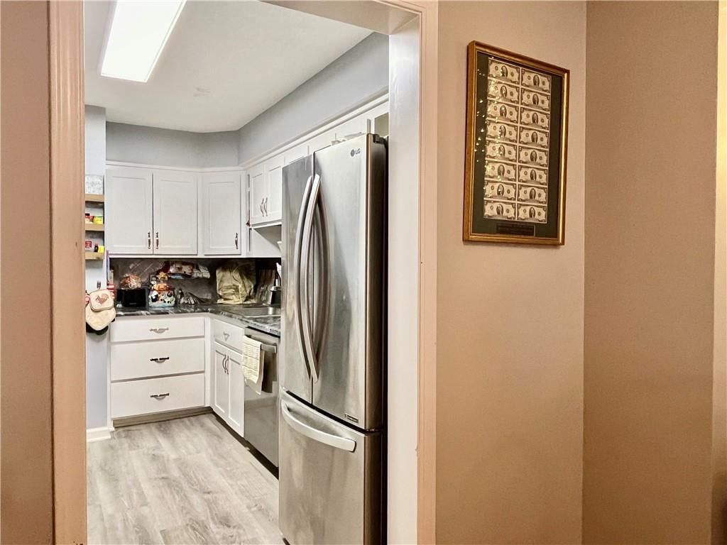 303 E Partridge Avenue — photo 7
