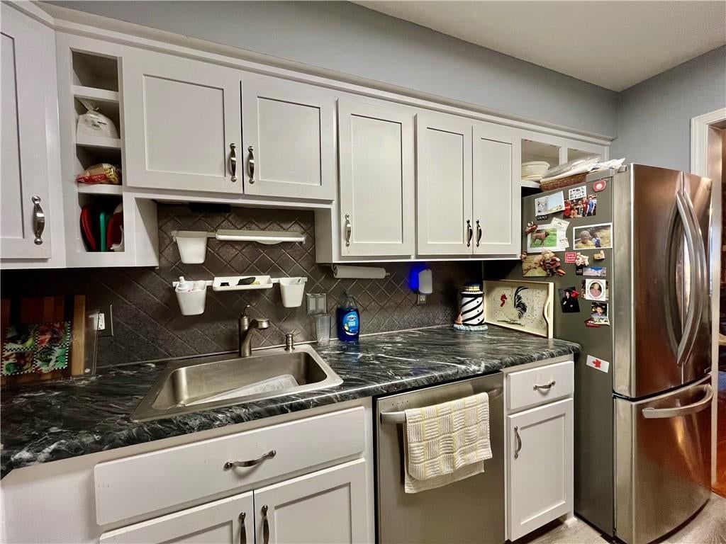 303 E Partridge Avenue — photo 11