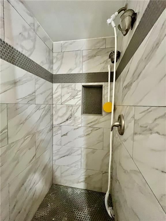 303 E Partridge Avenue — photo 22
