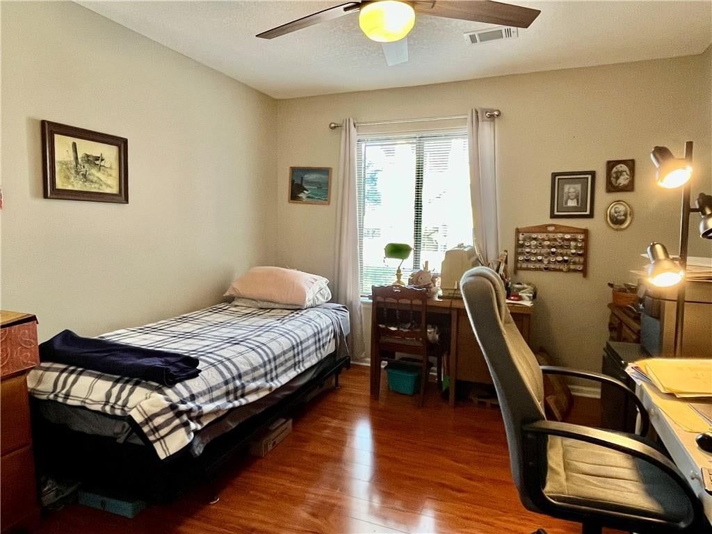 303 E Partridge Avenue — photo 23