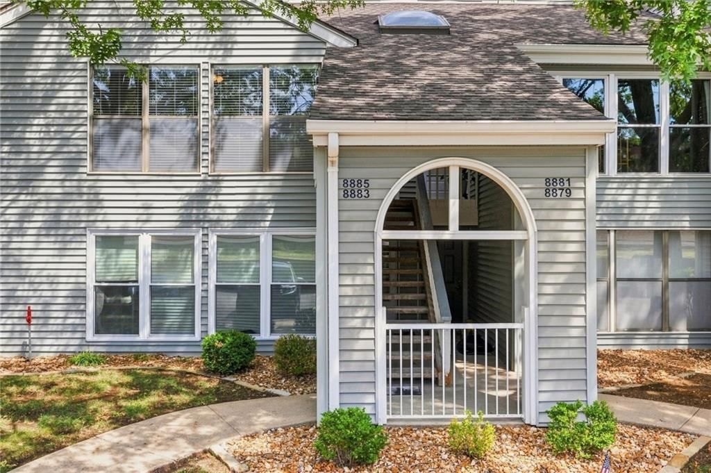 8885 W 106th Terrace — photo 1