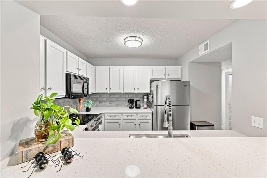 8885 W 106th Terrace — photo 7
