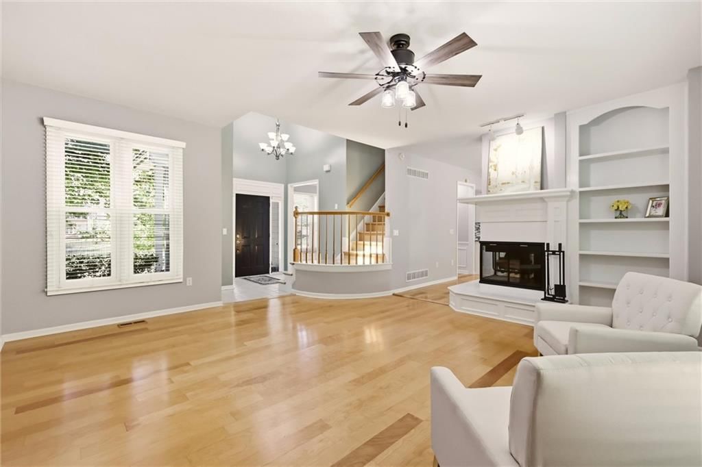 6913 RED OAK DRIVE — photo 5