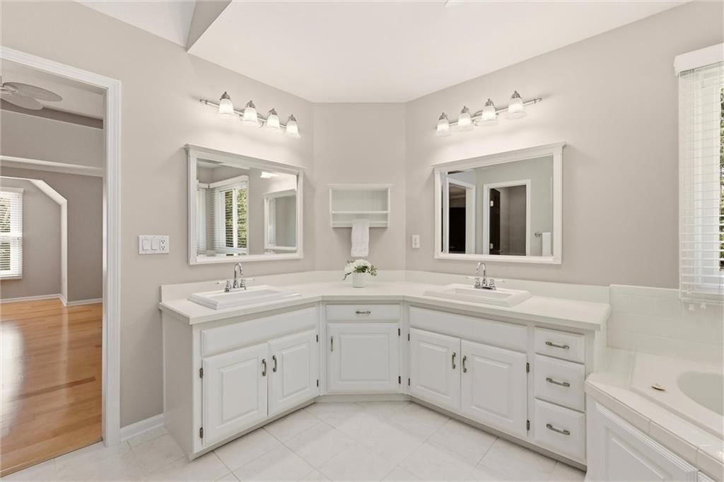 6913 RED OAK DRIVE — photo 23