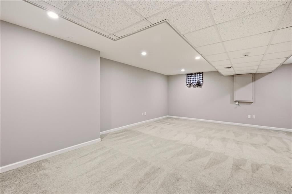6913 RED OAK DRIVE — photo 32