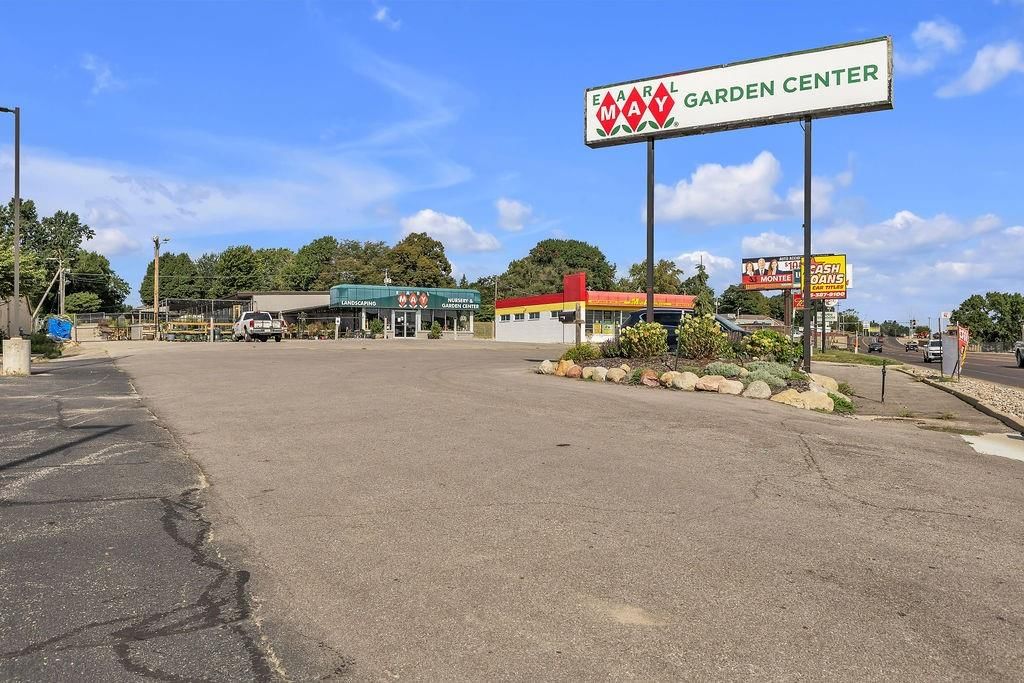 2424 N Belt Highway — photo 5