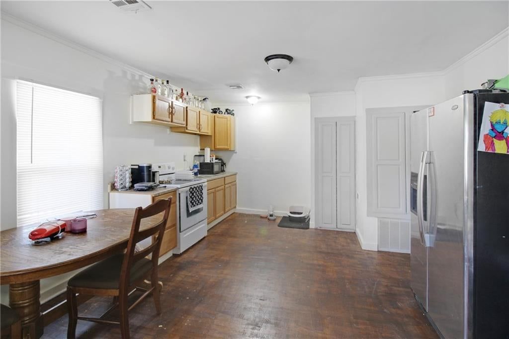 3916 Main Street — photo 2