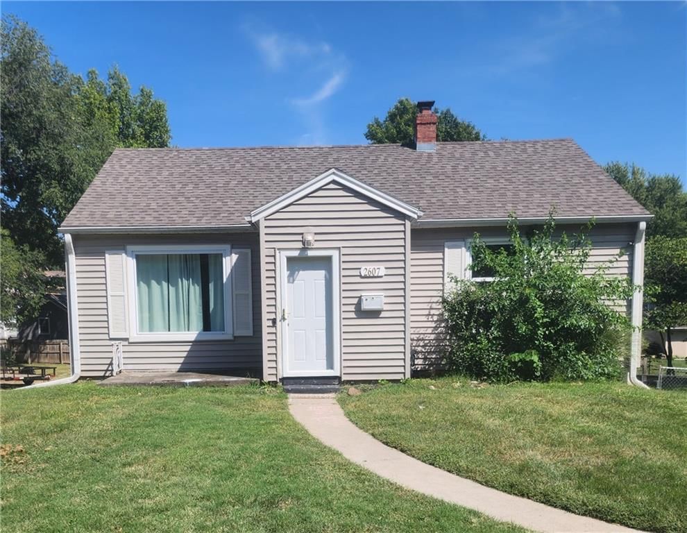 2607 Parallel Avenue — photo 1