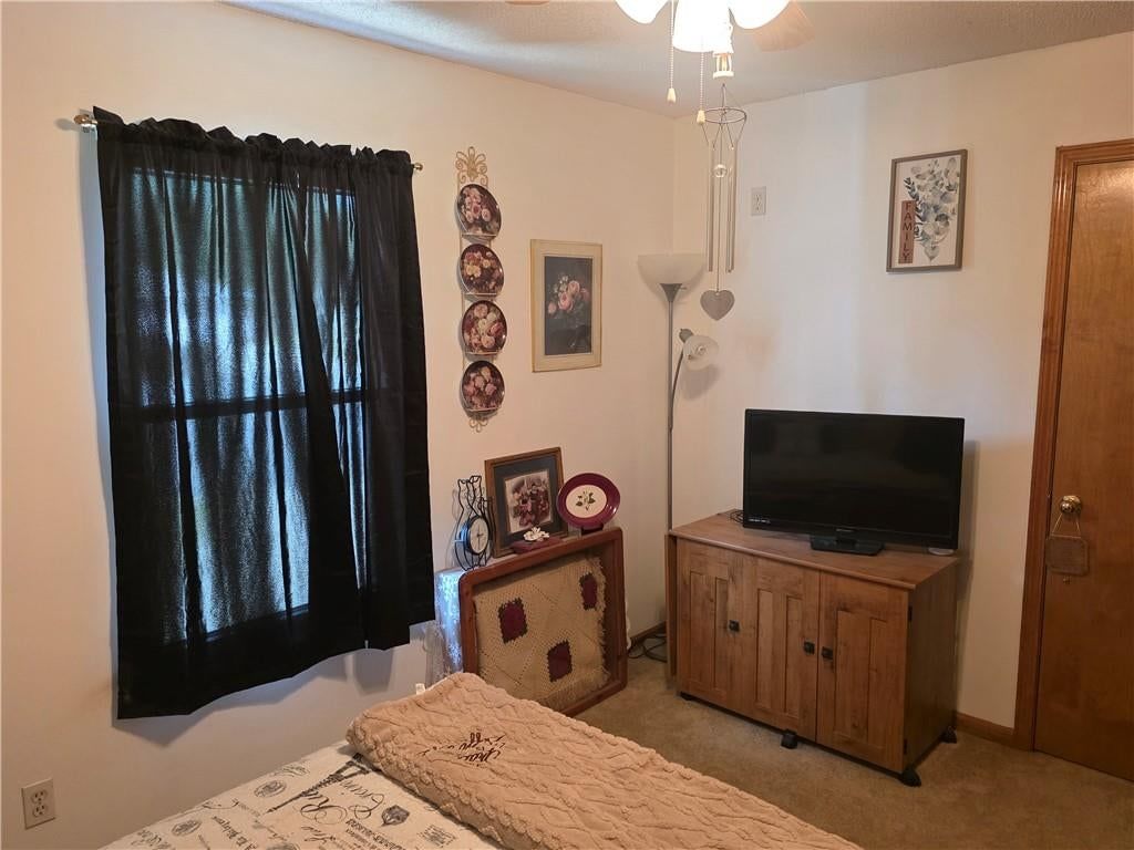 413 N SAVAGE Court — photo 12