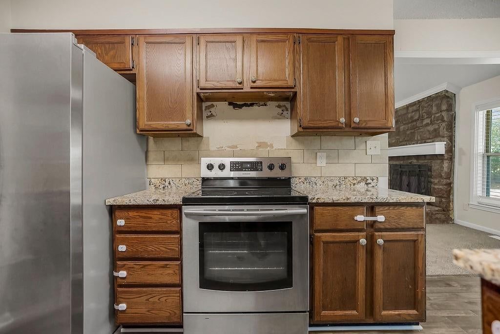 328 N Cherry Street — photo 9
