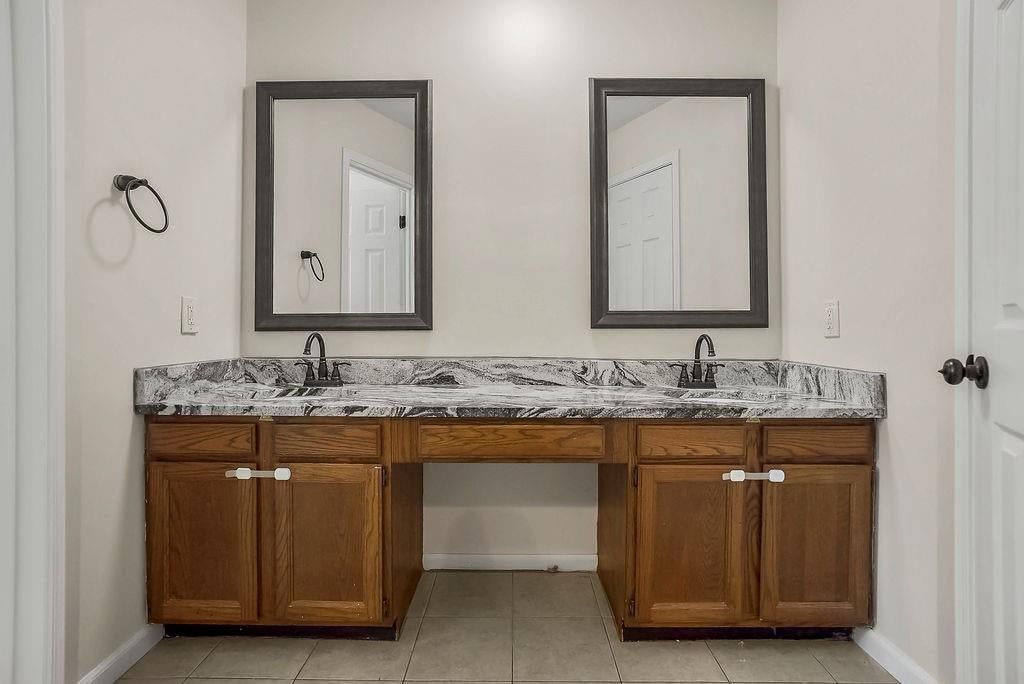 328 N Cherry Street — photo 14