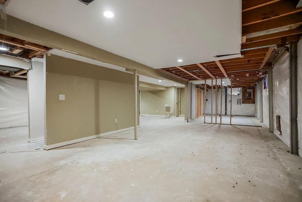 328 N Cherry Street — photo 18