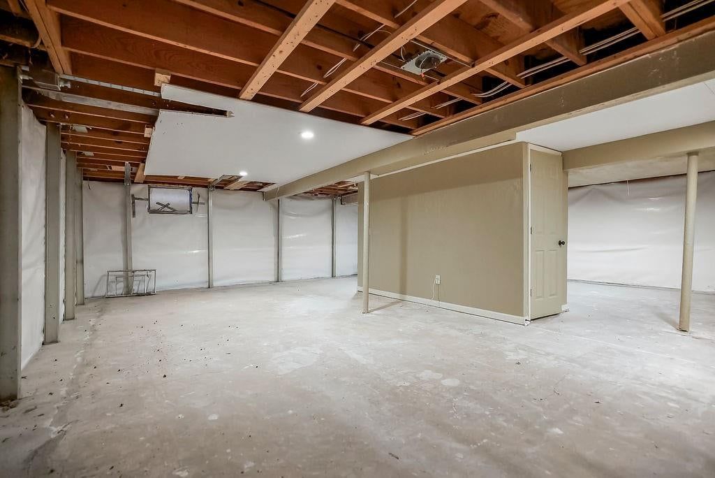 328 N Cherry Street — photo 20