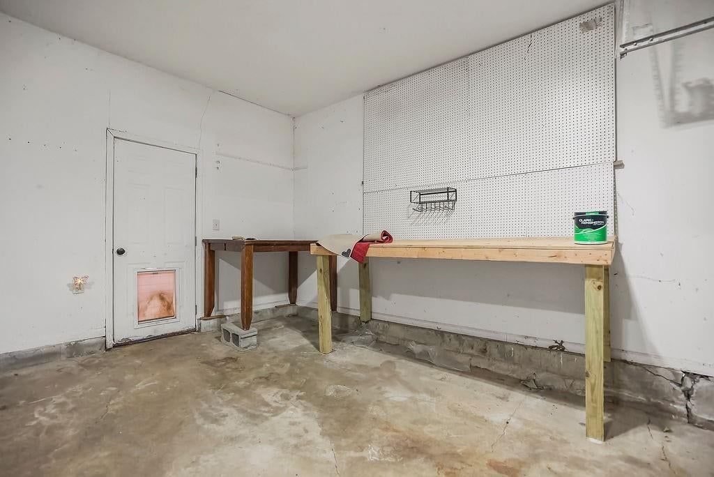 328 N Cherry Street — photo 24
