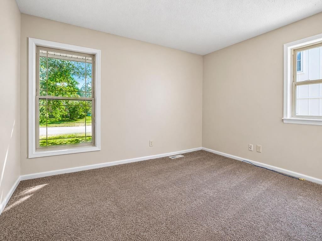 328 N Cherry Street — photo 29